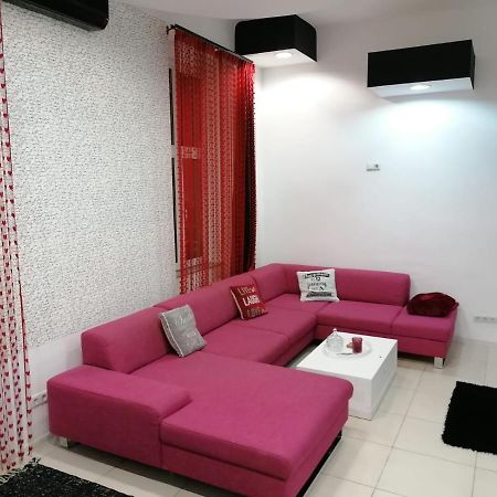Apartament Josefin Apartment Тимишоара Екстериор снимка